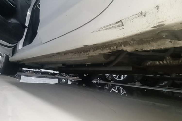 Used Buick Verano 2018 Sedan 15S Automatic Leading Model Left Side Sill