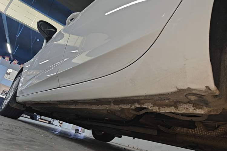Used Buick Verano 2018 Sedan 15S Automatic Leading Model Left Side Sill