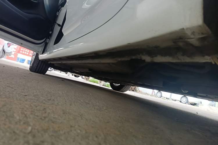 Used Buick Verano 2018 Sedan 15S Automatic Entry Model Left Side Sill