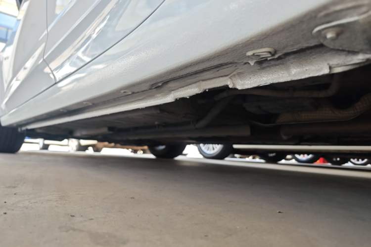 Used Buick Verano 2018 Sedan 15S Automatic Leading Model Left Side Sill