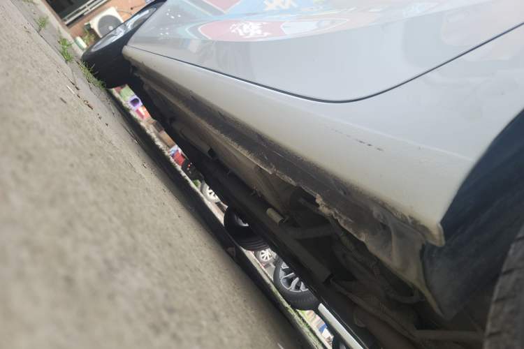 Used Buick Verano 2018 Hatchback 15S Automatic Ambition Model Left Side Sill