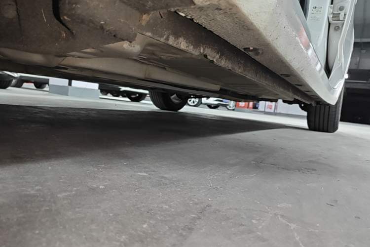 Used Buick Verano 2018 Sedan 15S Automatic Leading Model Left Side Sill