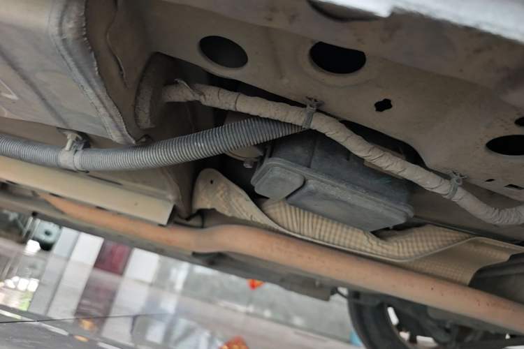 Used Buick Verano 2018 Sedan 20T Dual-Clutch Leading Model Left Side Sill