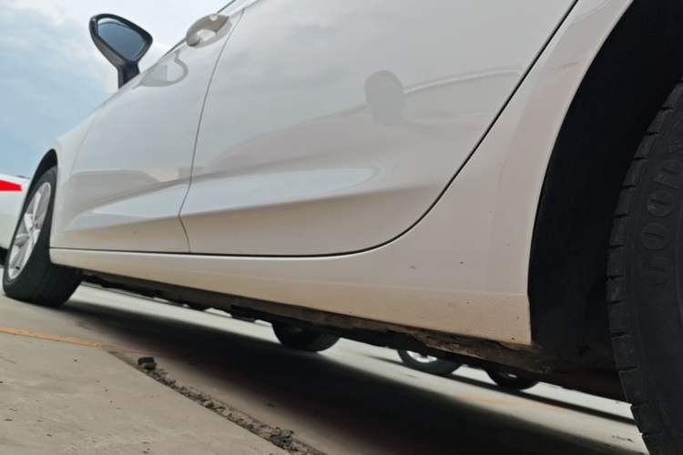 Used Buick Verano 2018 Sedan 15S Automatic Leading Model Left Side Sill