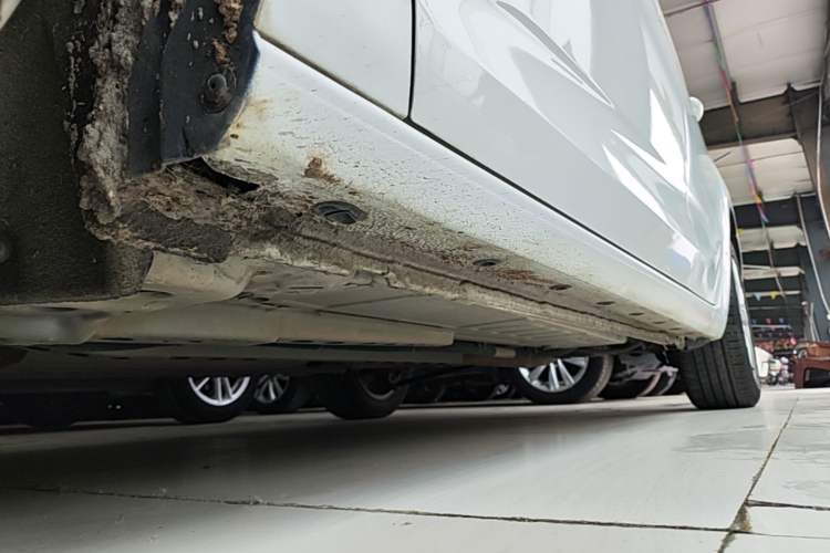 Used Buick Verano 2018 Hatchback 15S Automatic Ambition Model Left Side Sill
