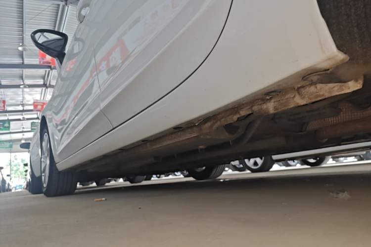Used Buick Verano 2018 Sedan 15S Automatic Leading Model Left Side Sill