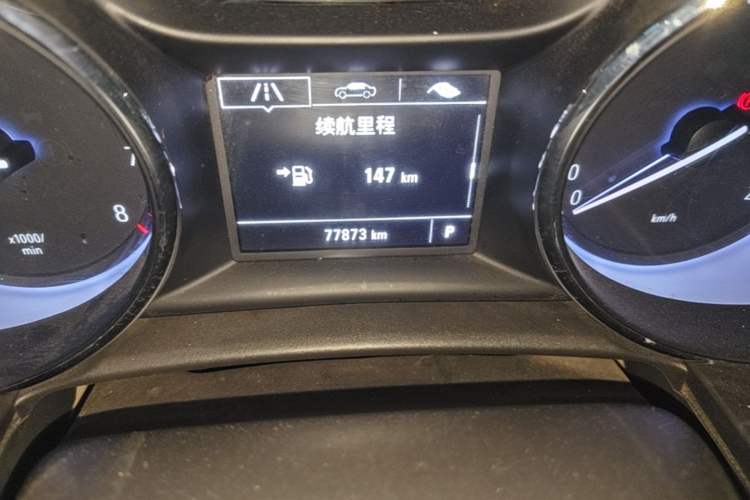 Used Buick Verano 2018 Sedan 15S Automatic Entry Model Odometer Close Up