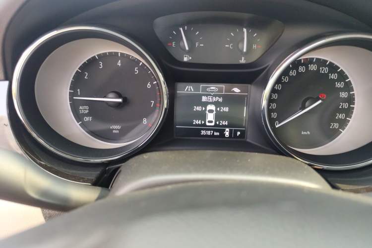 Used Buick Verano 2018 Sedan 15S Automatic Entry Model Odometer Close Up