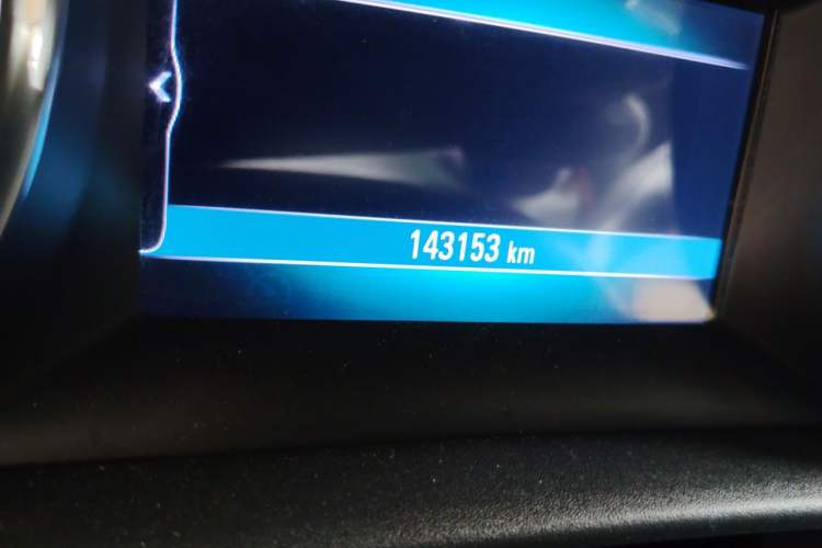 Used Buick Verano 2018 Sedan 15S Automatic Leading Model Odometer Close Up