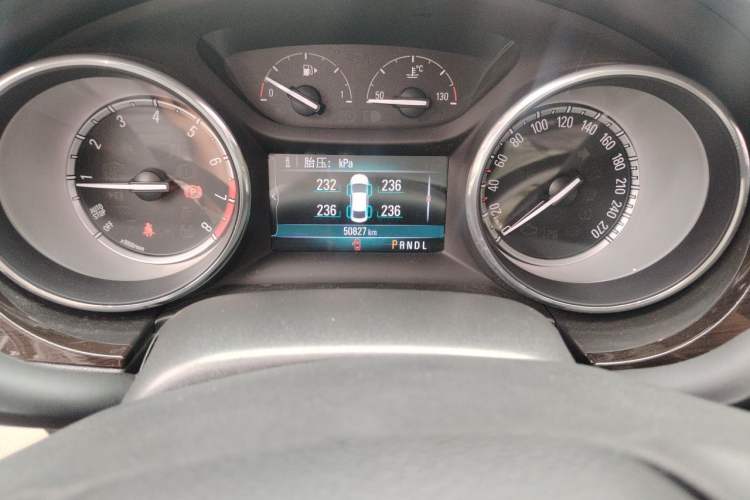 Used Buick Verano 2018 Sedan 15S Automatic Leading Model Odometer Close Up
