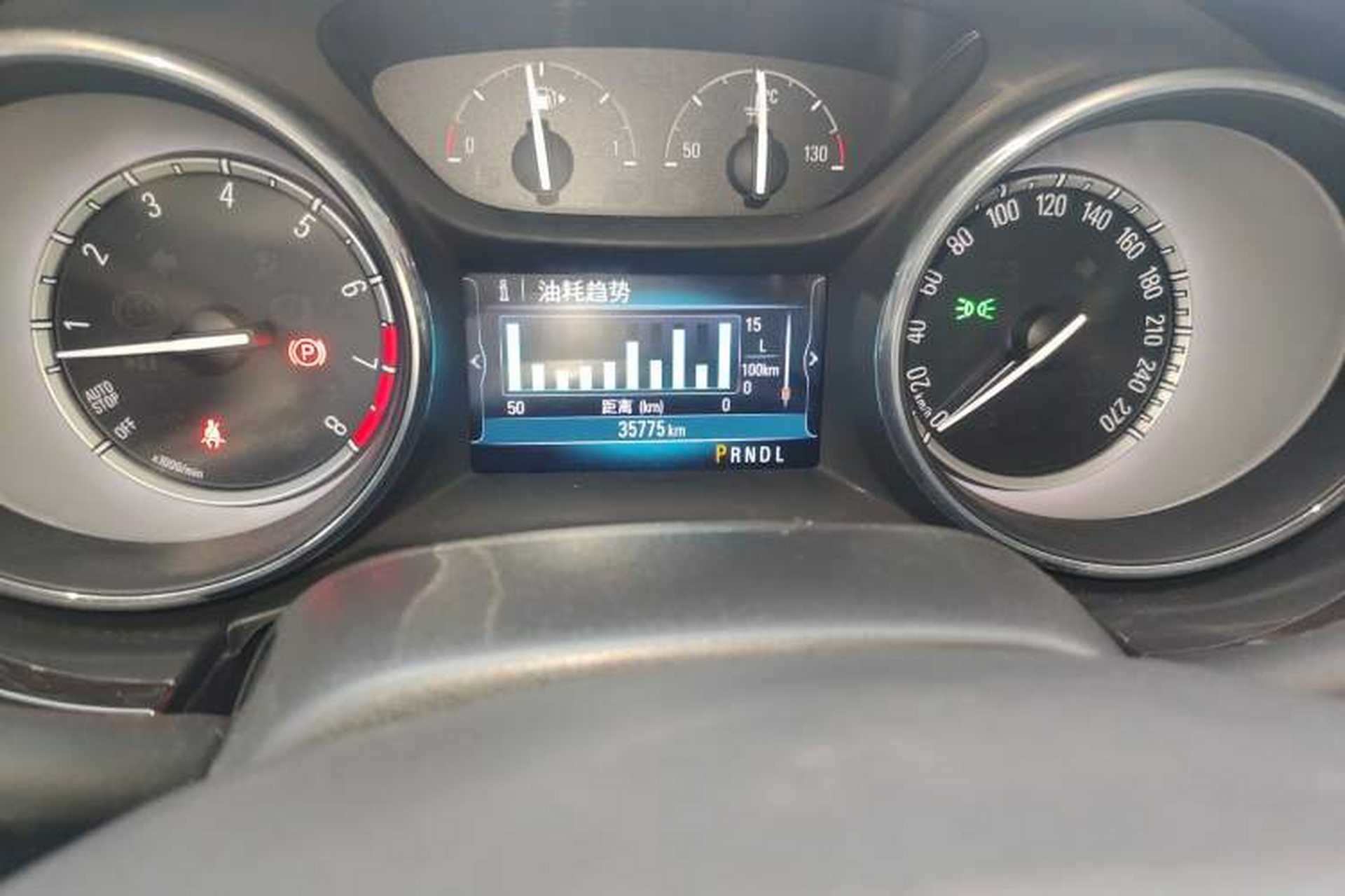 Used Buick Verano 2018 Sedan 15S Automatic Leading Model Odometer Close Up