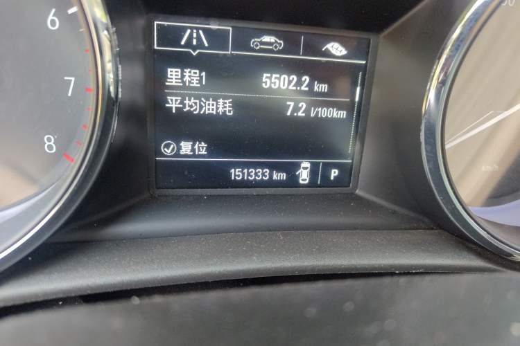 Used Buick Verano 2018 Sedan 15S Automatic Entry Model Odometer Close Up