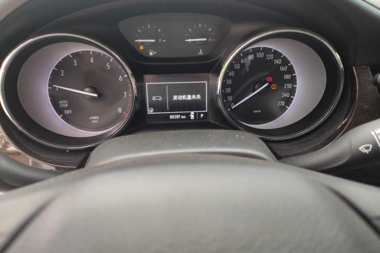 Used Buick Verano 2018 Sedan 15S Automatic Entry Model Odometer Close Up