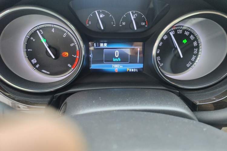 Used Buick Verano 2018 Sedan 15S Automatic Leading Model Odometer Close Up