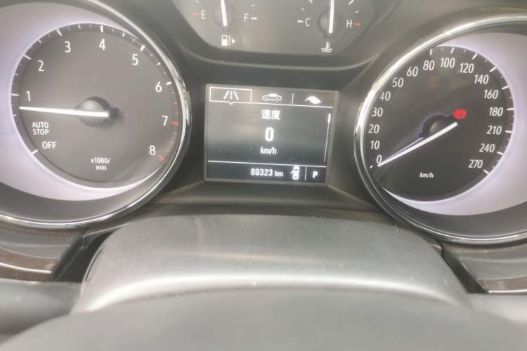 Used Buick Verano 2018 Sedan 15S Automatic Entry Model Odometer Close Up