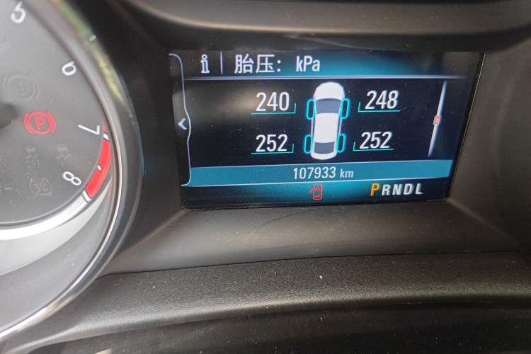 Used Buick Verano 2018 Sedan 15S Automatic Leading Model Odometer Close Up