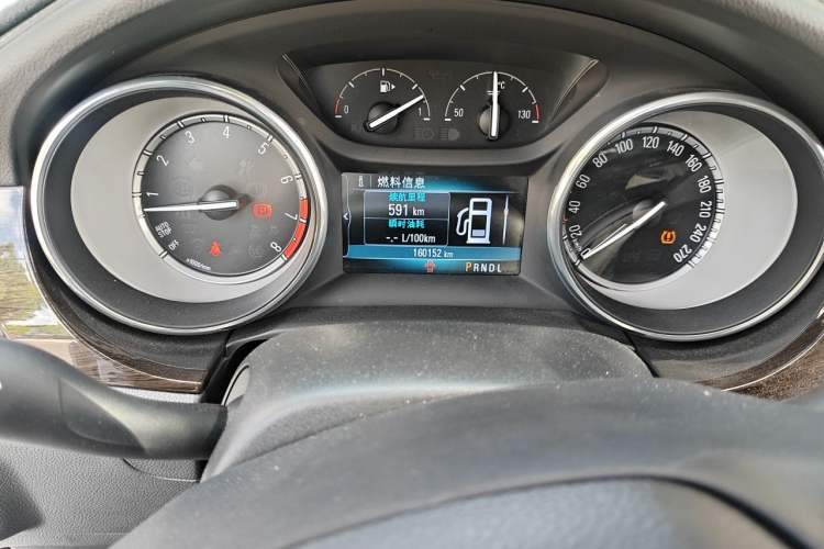 Used Buick Verano 2018 Sedan 20T Dual-Clutch Leading Model Odometer Close Up