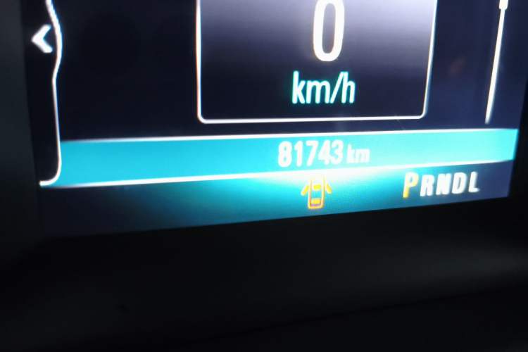 Used Buick Verano 2018 Sedan 20T Dual-Clutch Leading Model Odometer Close Up