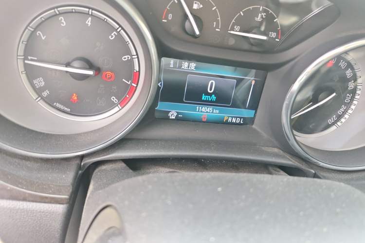 Used Buick Verano 2018 Sedan 15S Automatic Leading Model Odometer Close Up