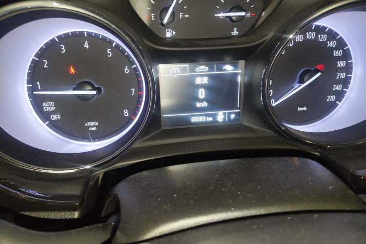 Used Buick Verano 2018 Sedan 15S Automatic Entry Model Odometer Close Up