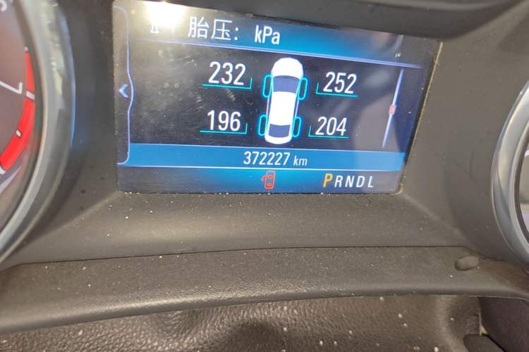 Used Buick Verano 2018 Sedan 15S Automatic Leading Model Odometer Close Up