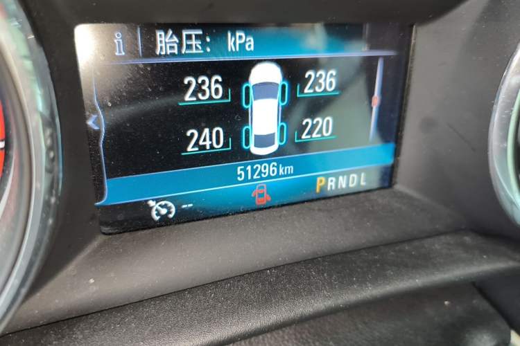 Used Buick Verano 2018 Sedan 15S Automatic Leading Model Odometer Close Up