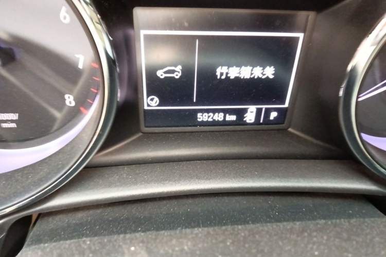Used Buick Verano 2018 Sedan 15S Automatic Entry Model Odometer Close Up