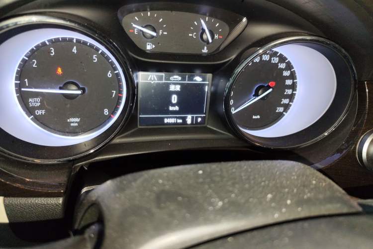 Used Buick Verano 2018 Sedan 15S Automatic Entry Model Odometer Close Up