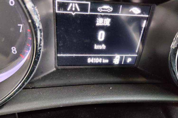 Used Buick Verano 2018 Sedan 15S Automatic Entry Model Odometer Close Up