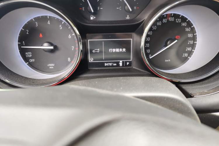 Used Buick Verano 2018 Sedan 15S Automatic Entry Model Odometer Close Up