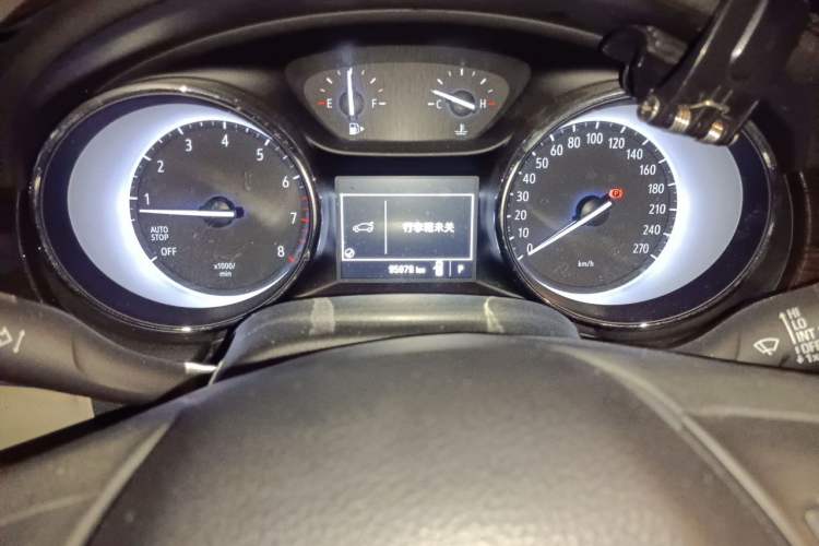 Used Buick Verano 2018 Sedan 15S Automatic Entry Model Odometer Close Up