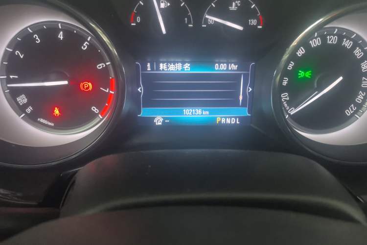 Used Buick Verano 2018 Sedan 20T Dual-Clutch Leading Model Odometer Close Up