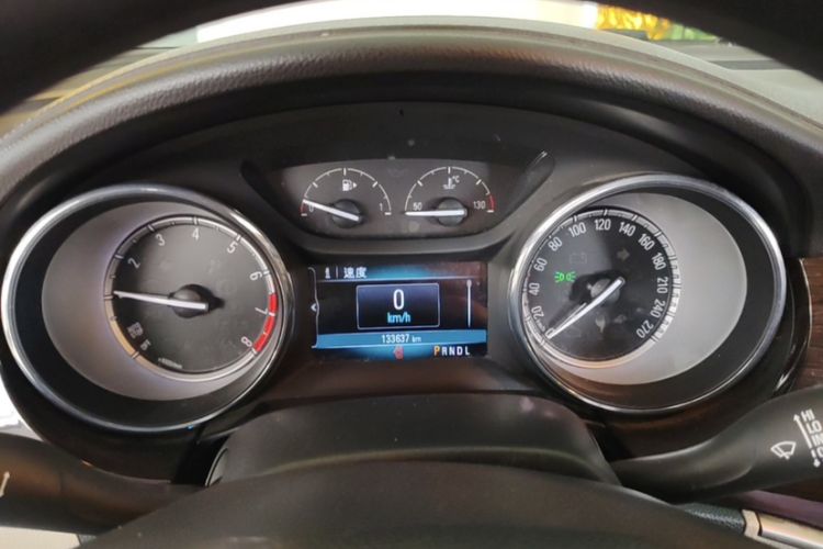 Used Buick Verano 2018 Sedan 15S Automatic Leading Model Odometer Close Up