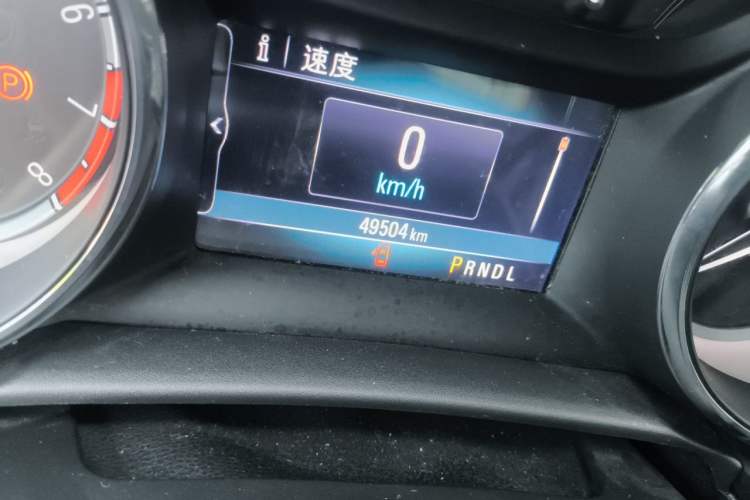 Used Buick Verano 2018 Sedan 20T Dual-Clutch Leading Model Odometer Close Up