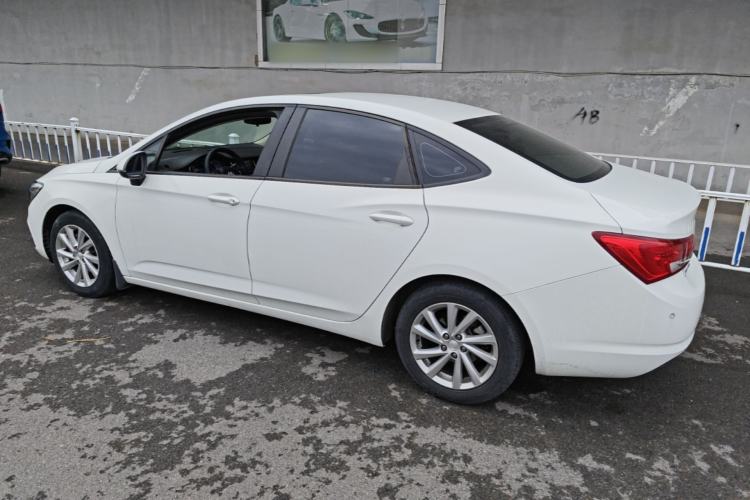 Used Buick Verano 2018 Sedan 15S Automatic Leading Model Rear Left 45 Deg