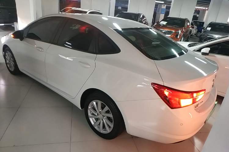 Used Buick Verano 2018 Sedan 15S Automatic Entry Model Rear Left 45 Deg