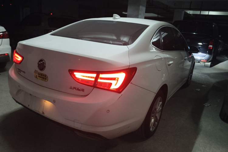 Used Buick Verano 2018 Sedan 20T Dual-Clutch Elite Model Rear Right 45 Deg