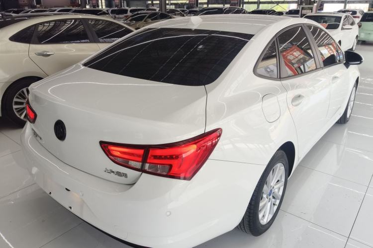 Used Buick Verano 2018 Sedan 15S Automatic Leading Model Rear Right 45 Deg