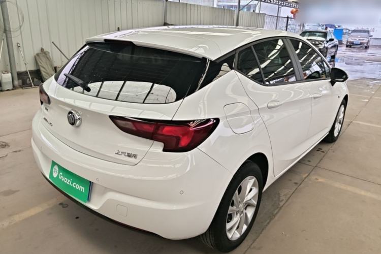 Used Buick Verano 2018 Hatchback 15S Automatic Leading Model Rear Right 45 Deg
