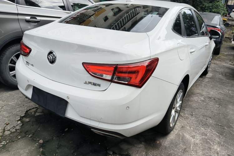 Used Buick Verano 2018 Sedan 20T Dual-Clutch Leading Model Rear Right 45 Deg