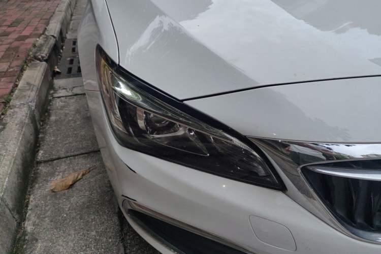 Used Buick Verano 2018 Sedan 20T Dual-Clutch Leading Model Right Front Headlight