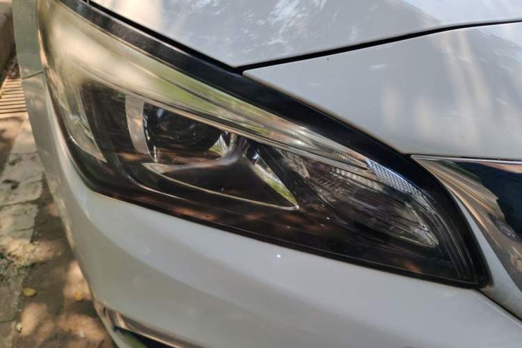 Used Buick Verano 2018 Sedan 15S Automatic Entry Model Right Front Headlight