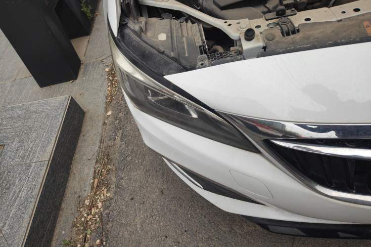Used Buick Verano 2018 Sedan 15S Automatic Entry Model Right Front Headlight