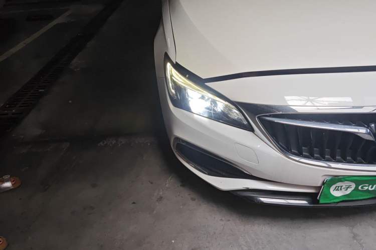Used Buick Verano 2018 Sedan 15S Automatic Leading Model Right Front Headlight