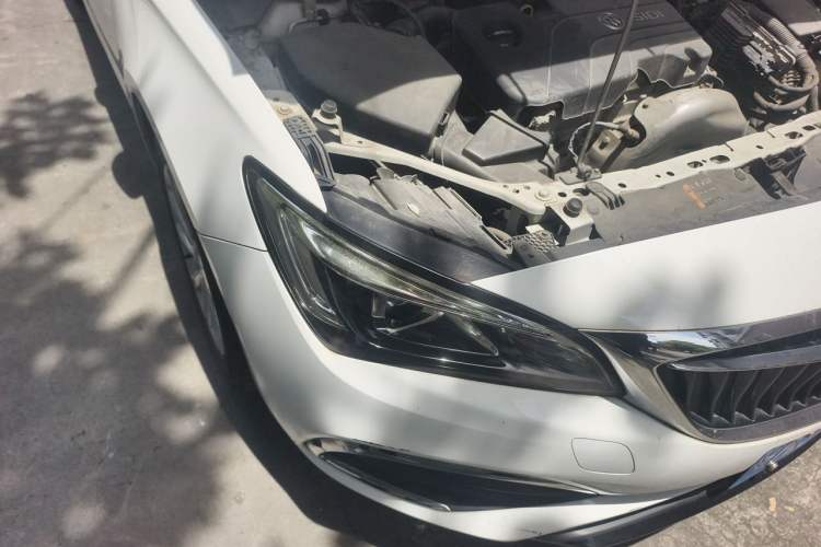 Used Buick Verano 2018 Sedan 15S Automatic Entry Model Right Front Headlight