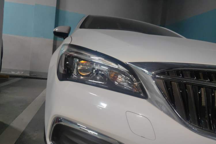 Used Buick Verano 2018 Sedan 15S Automatic Entry Model Right Front Headlight