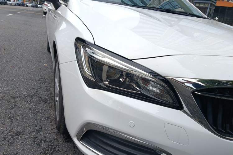 Used Buick Verano 2018 Sedan 15S Automatic Entry Model Right Front Headlight