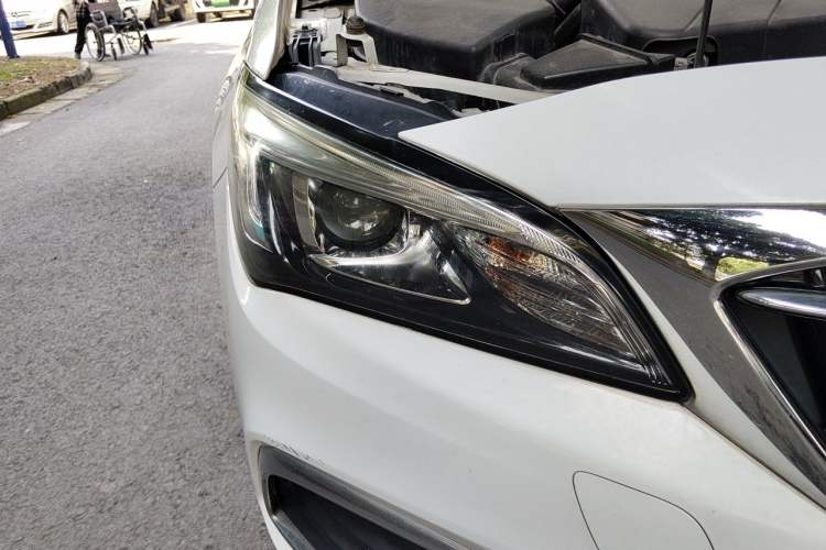 Used Buick Verano 2018 Sedan 15S Automatic Entry Model Right Front Headlight