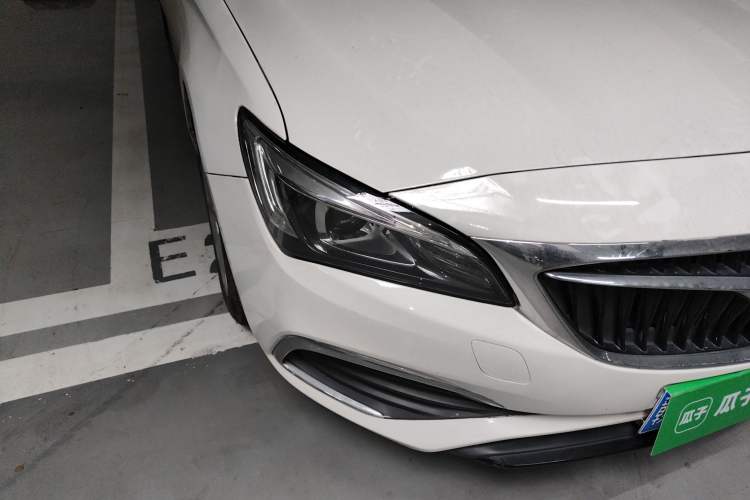 Used Buick Verano 2018 Sedan 15S Automatic Entry Model Right Front Headlight