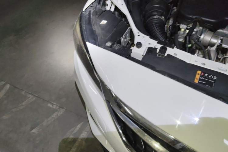 Used Buick Verano 2018 Sedan 20T Dual-Clutch Leading Model Right Front Headlight